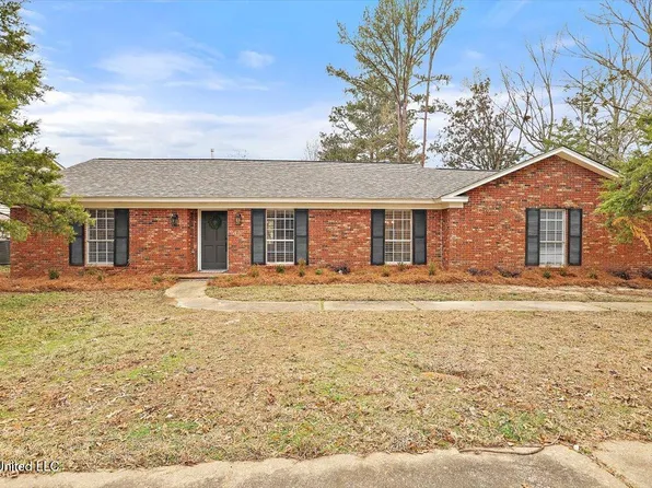 306 McDonald Dr, Clinton, MS 39056