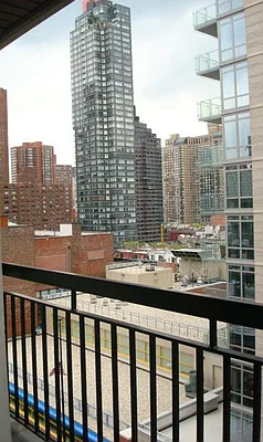 Rented by Nest Seekers International | media 22