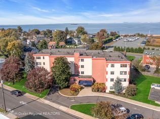 32 Center Ave APT 16, Atlantic Highlands, NJ 07716