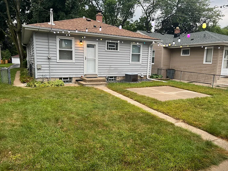 5348 N Lydell Ave — Photo 8