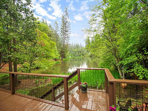 3rd image of 23394 Shadybrook Dr