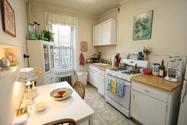 Sold by Betancourt & Associates Realty LLC | media 8