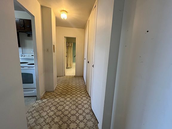 5th image of 7141 N Kedzie Ave APT 210