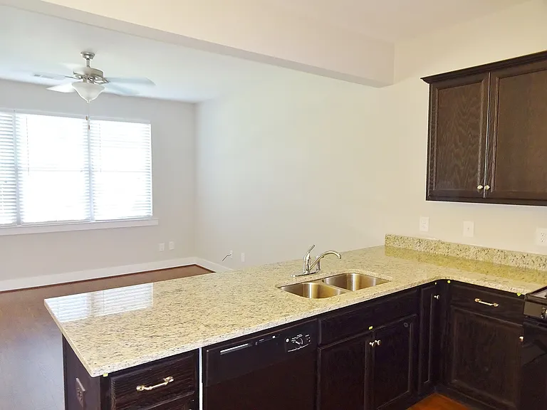 555 Polo Way — Photo 6