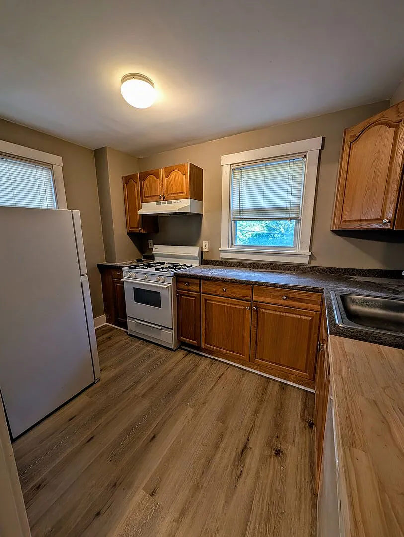 1666 Crafton Boulevard — Photo 2