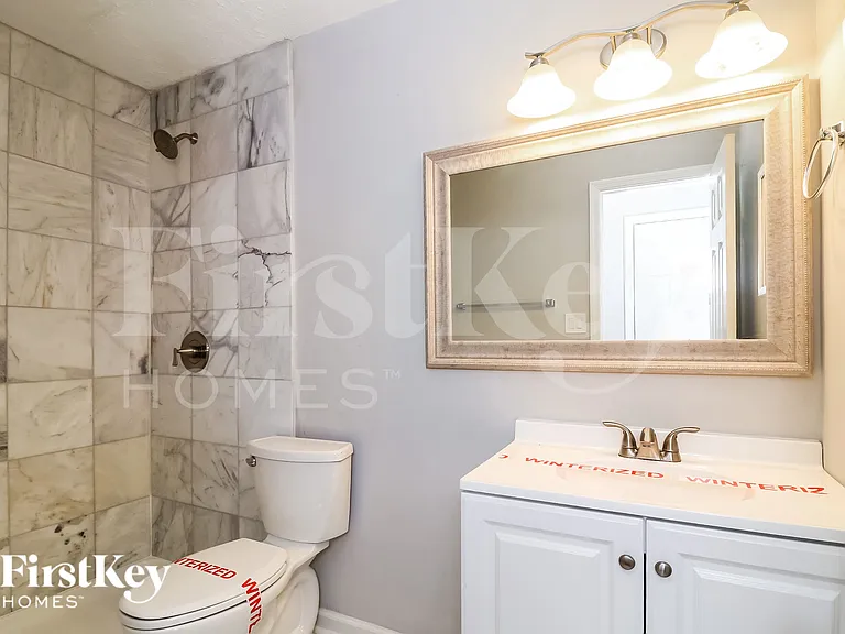 405 Sheringham Ct — Photo 12
