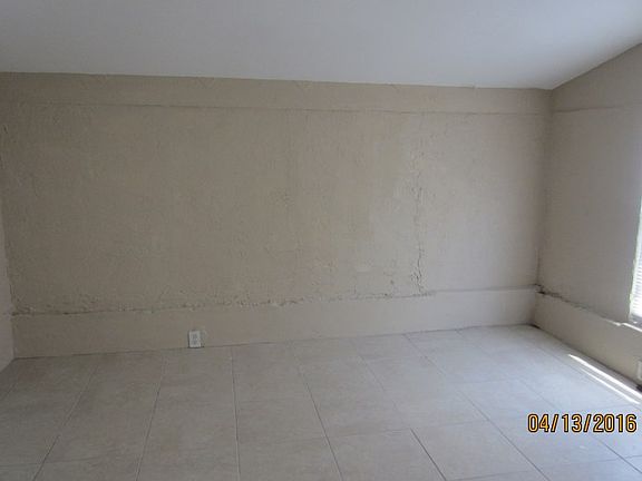 5th image of 3471 NW 17th St