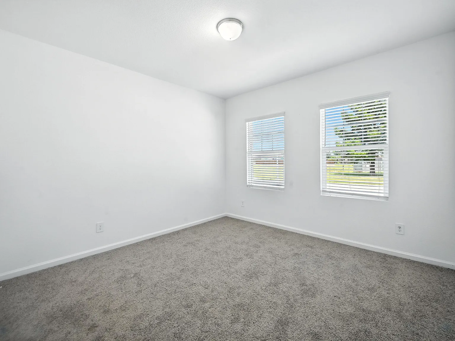 4 bed, 1827 sqft, $2,250 — Photo 3
