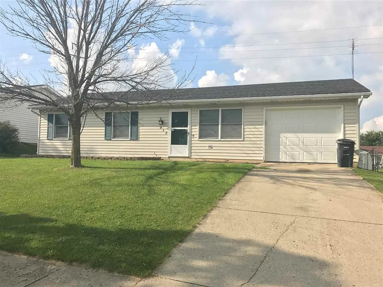 217 Kingswood Dr photo 1