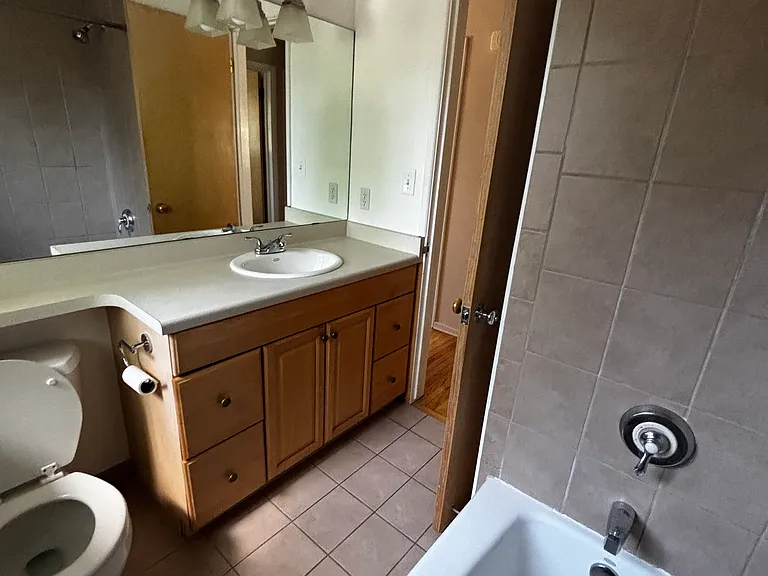 1057 E 2nd Ave #12 — Photo 16