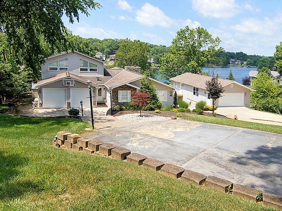 3rd image of 20175 Longview Dr