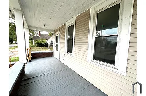 2020 Walnut St Photo 1