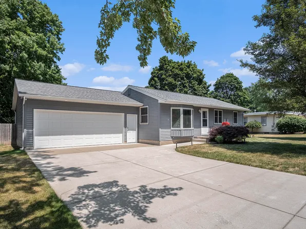 695 66th St SE, Grand Rapids, MI 49548