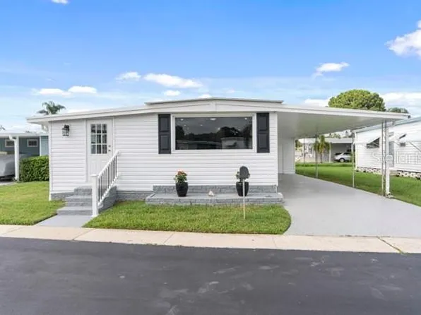 10512 Palm Dr #2, Largo, FL 33773