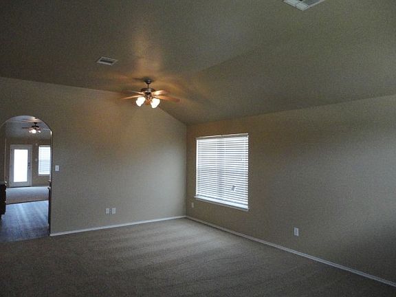4th image of 317 Swenson Dr