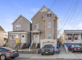 74 W 7th St, Bayonne, NJ 07002