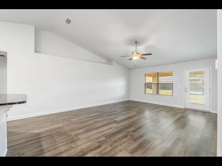 5785 Dogwood Dr E — Photo 16