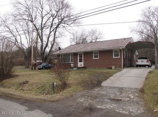 3137 Plum Creek Rd, CHRISTIANSBURG, VA 24073