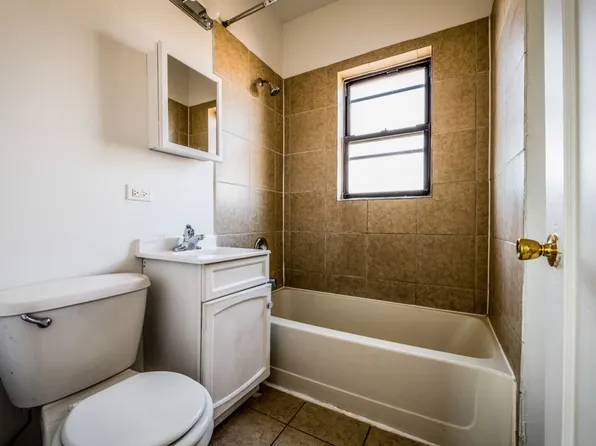 6400 S Rockwell