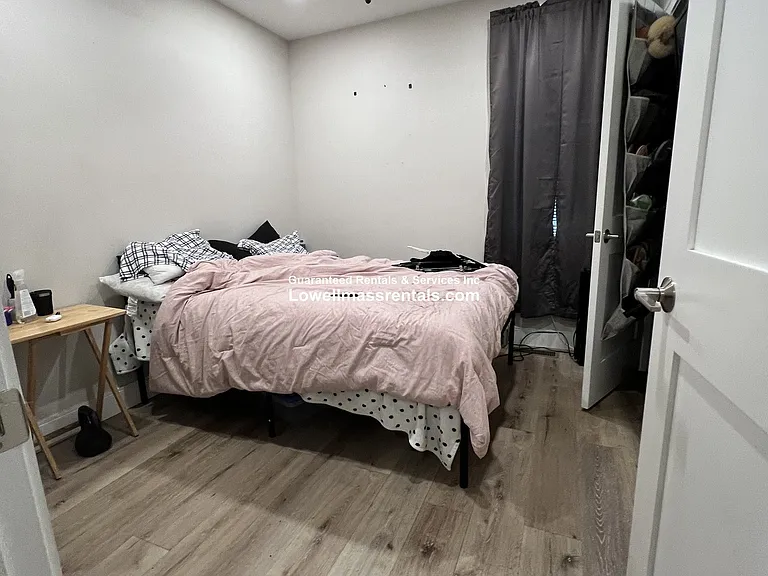 591 Broadway St #1R — Photo 4