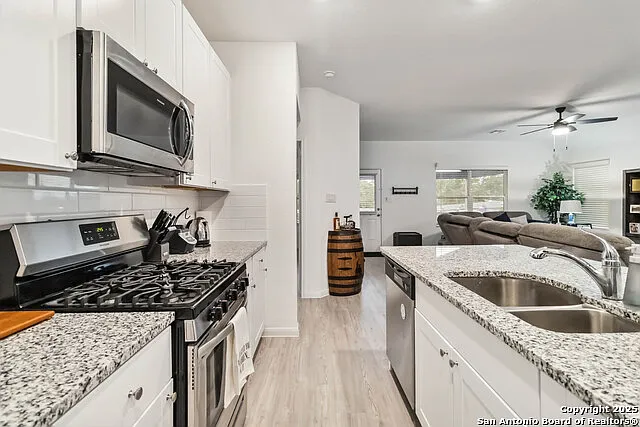 14702 Somerset Ml — Photo 12