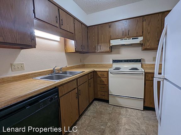 4th image of 2940 N East Ave #11449435