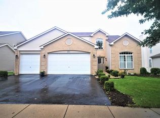 231 Stonegate Rd, Bolingbrook, IL 60440