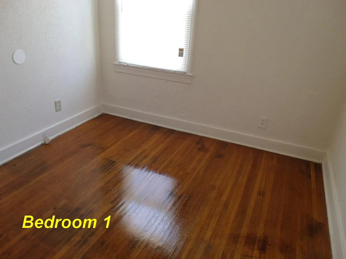 2 bed, 728 sqft, $895 — Photo 3