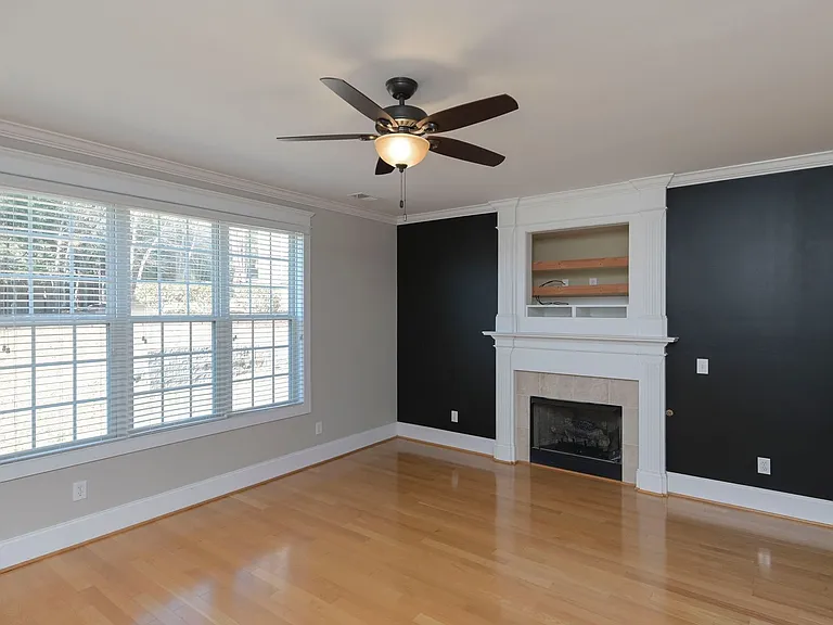 33 Heatherlaurel Ct — Photo 4