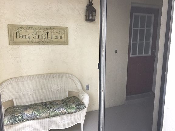 SCREENED ENTRY