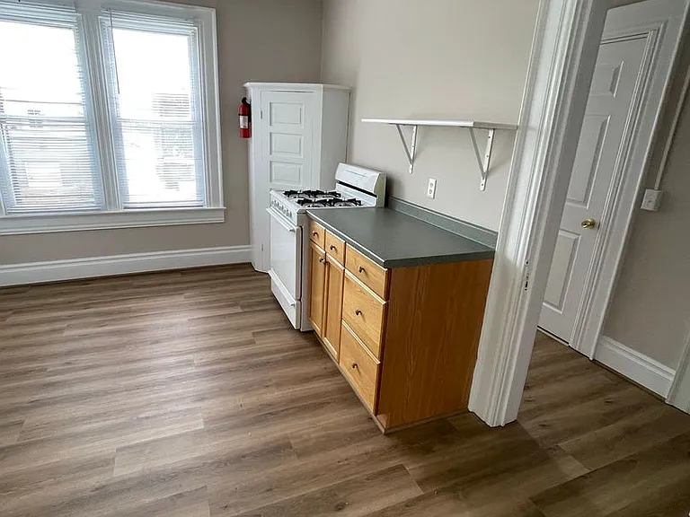 608 High St — Photo 4