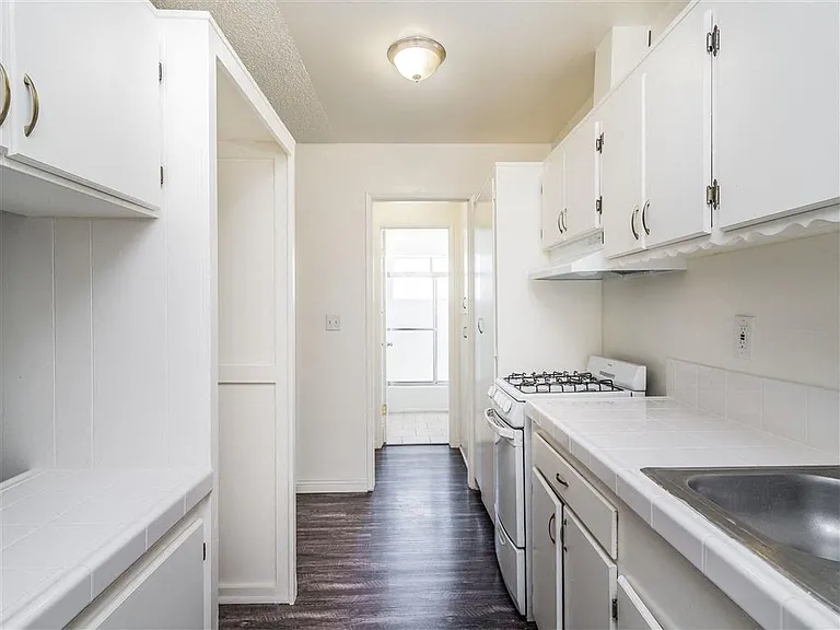 Long Beach kitchen