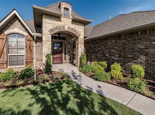 3904 Sendera Lakes Dr, Moore, OK 73160