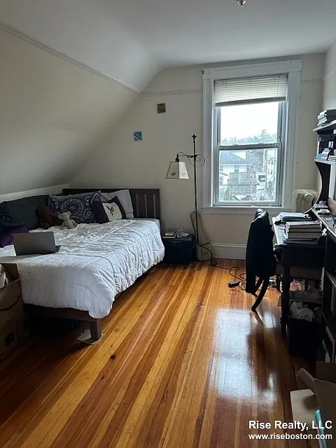 3 bed, 1.0 bath, $3,500 — Photo 4