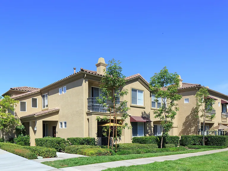 Shadow Oaks Apartment Homes — Photo 3