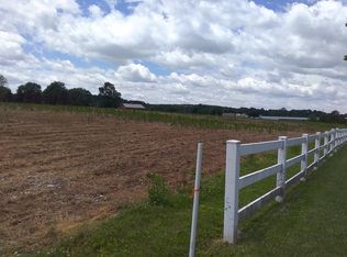 21 E Strack Dr, Myerstown, PA 17067