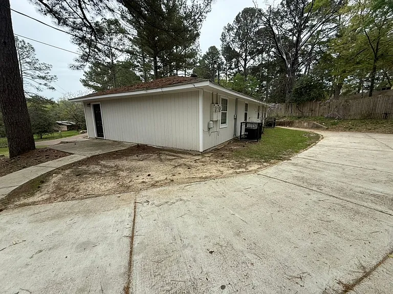 219 Lawrence Rd #2 — Photo 4