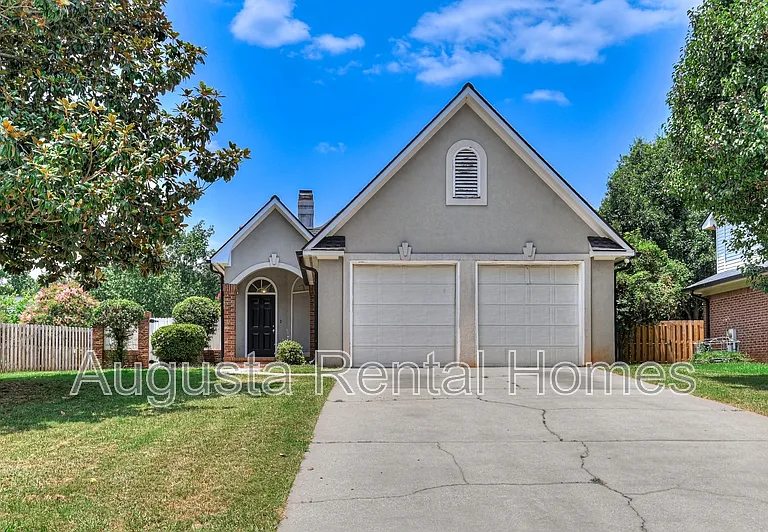 208 Stonington Dr — Photo 5