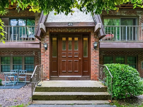 45 West St APT C4, Randolph, MA 02368