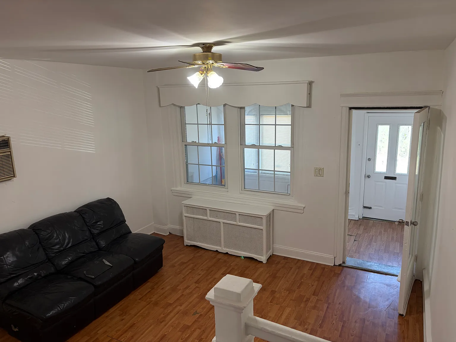 3 bed, 1268 sqft, $1,600 — Photo 1