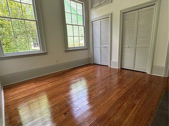 4th image of 2361 Laurel St Unit 2361