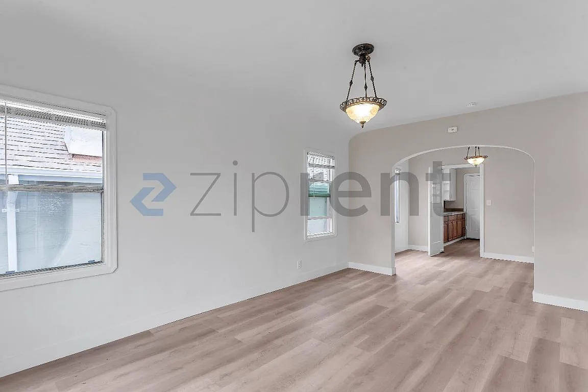 2 bed, 800 sqft, $2,651 — Photo 4