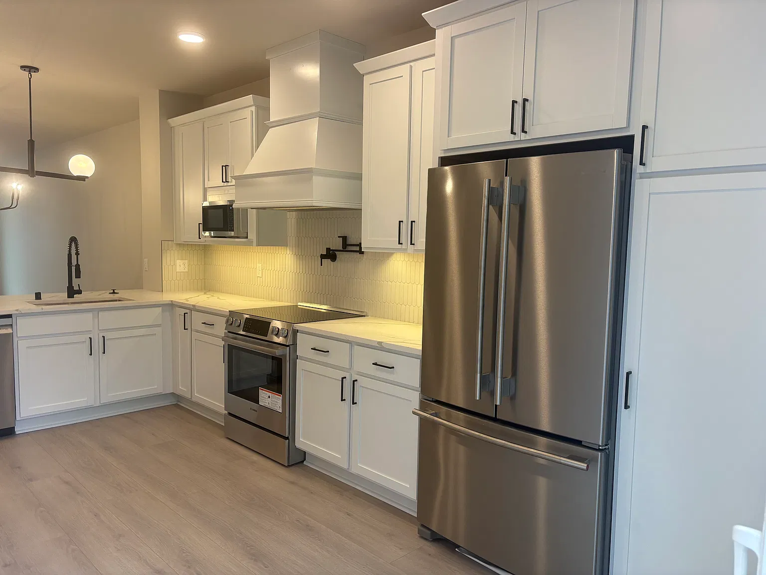 3 bed, 3.5 bath, 1735 sqft, $3,495 — Photo 4
