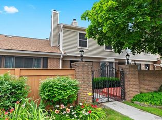 22302 Pondview, Novi, MI 48375