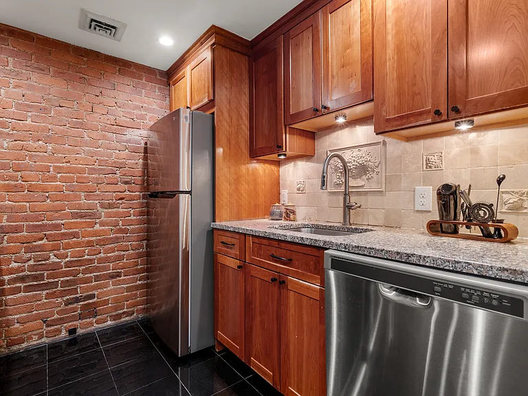 103 Gainsborough St #108 — Photo 7