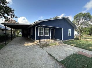 479 Avenue J, Poteet, TX 78065