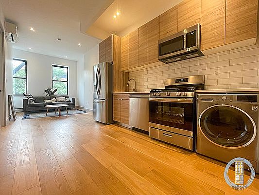 5th image of 395 Kosciuszko St #2LL
