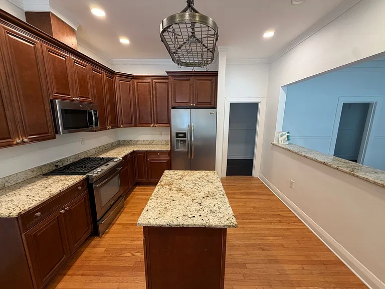405 W Frances Ave — Photo 3