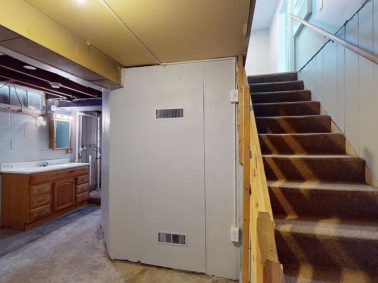 3121 Lincoln Way — Photo 15