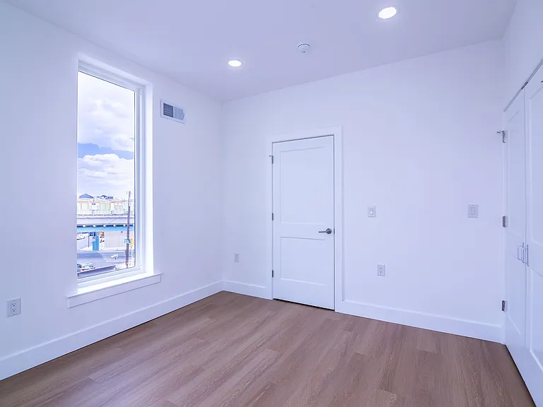 137 E Cumberland St #B — Photo 7